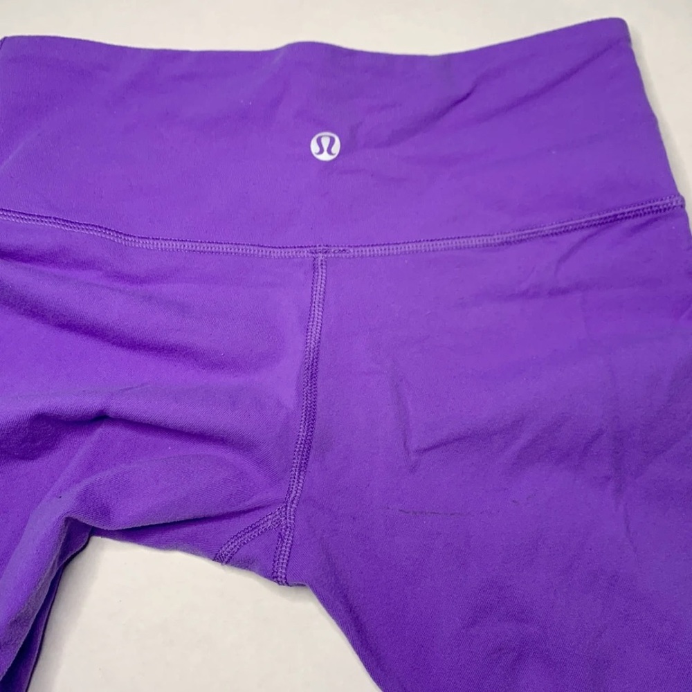 Lululemon crop purple size 4